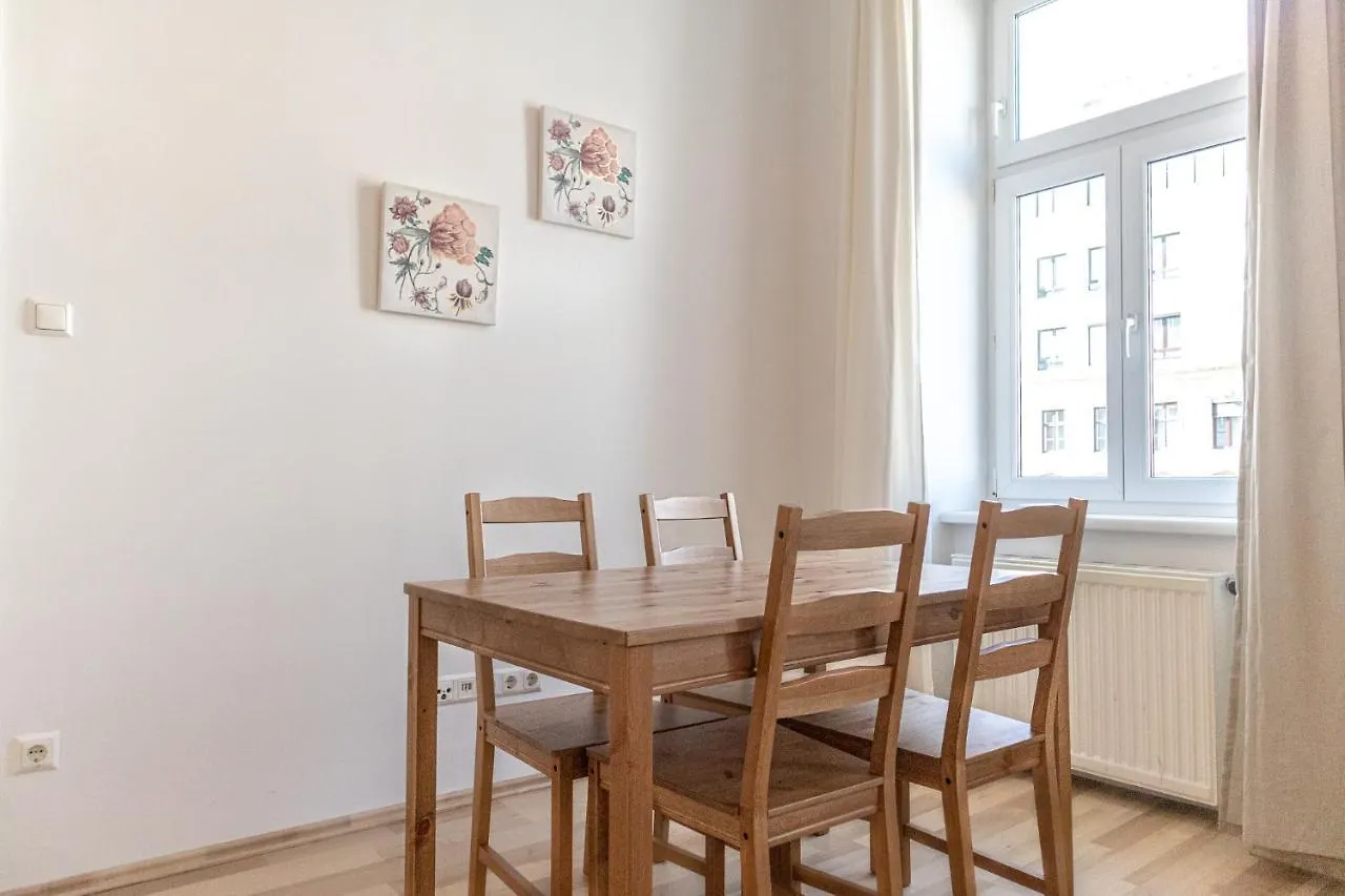 Special Vintage Viennese Apartment - 12Min F Downtown 0*, Vienna Austria