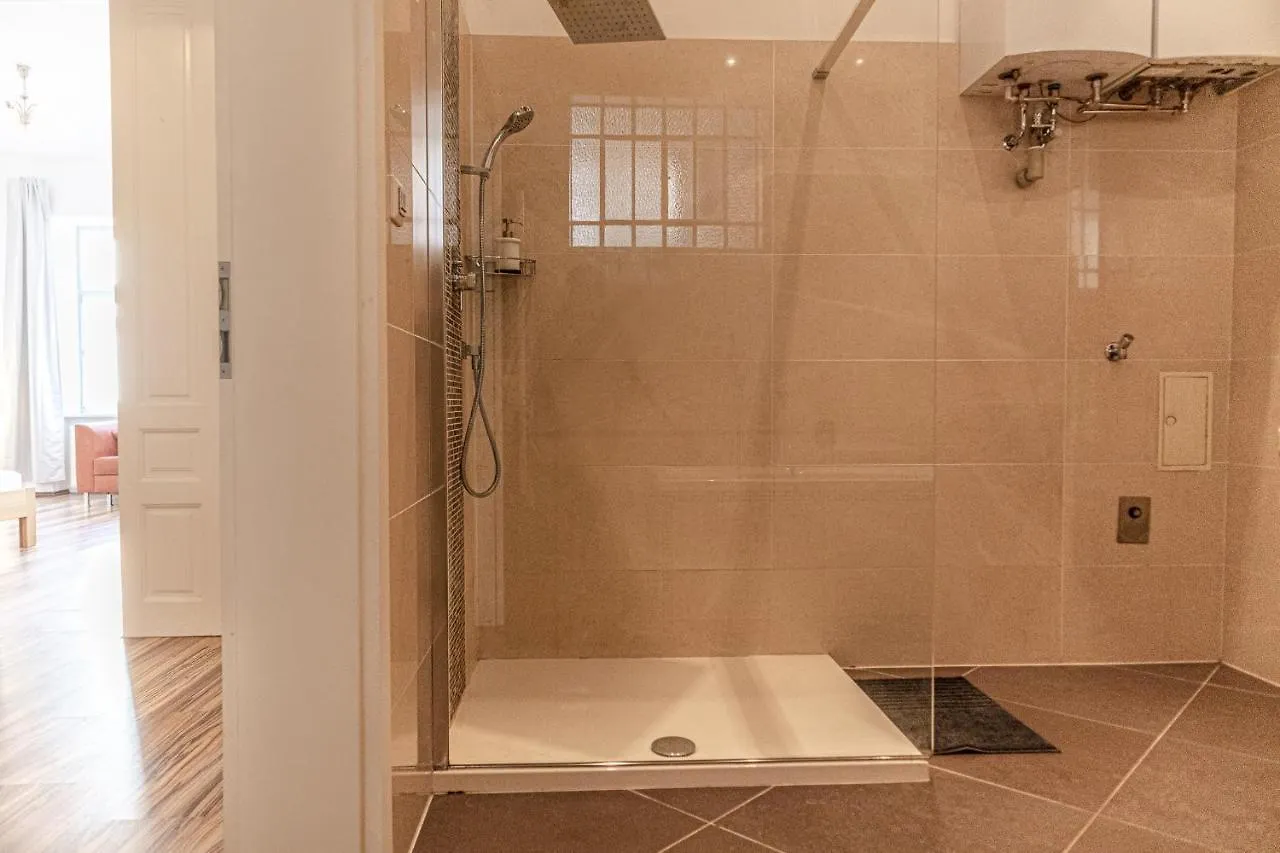 Special Vintage Viennese Apartment - 12Min F Downtown Austria