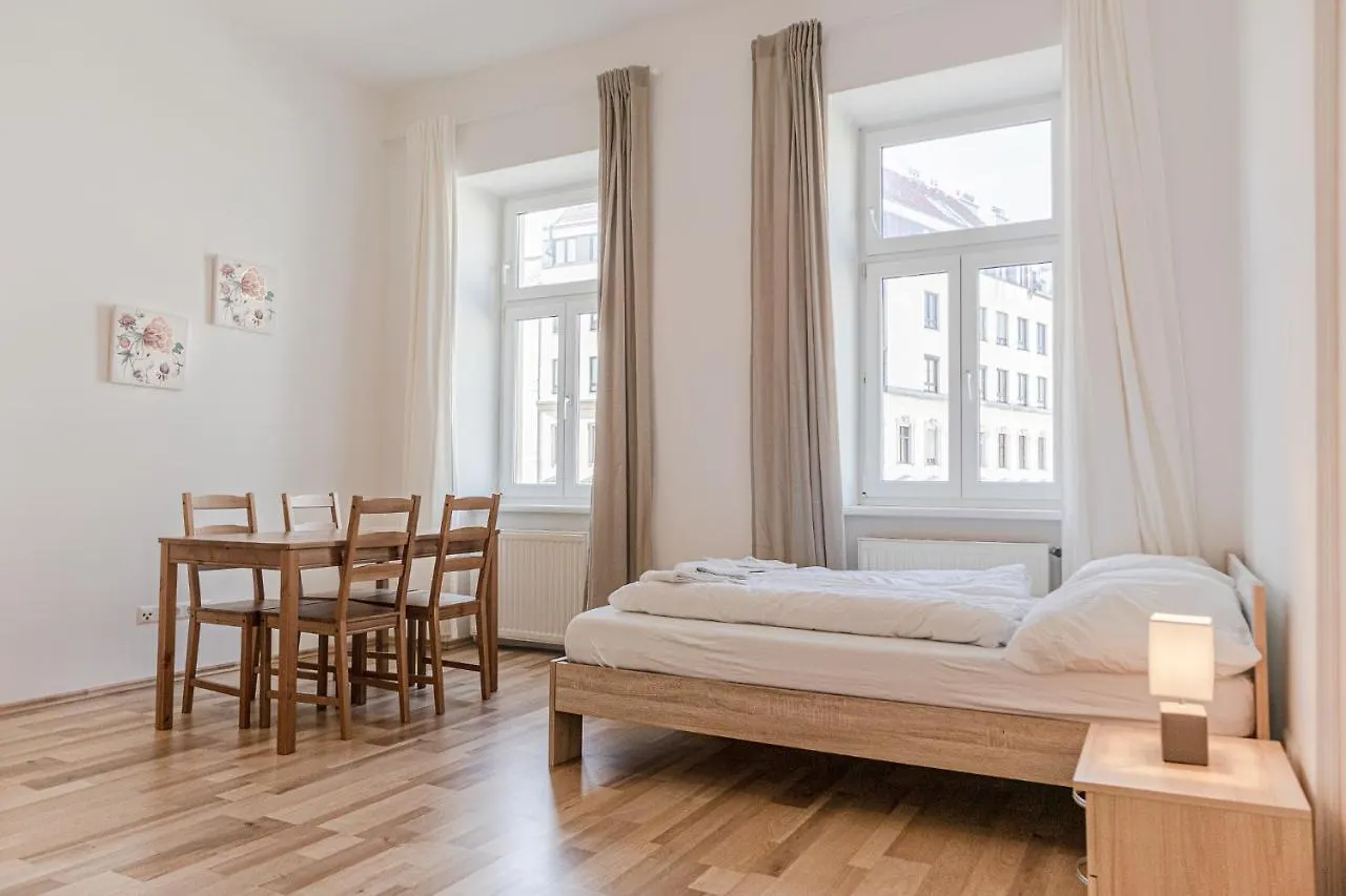 Special Vintage Viennese Apartment - 12Min F Downtown Austria