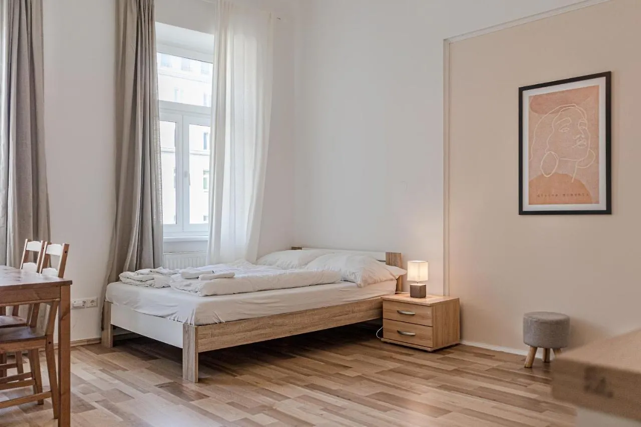 Special Vintage Viennese Apartment - 12Min F Downtown Vienna